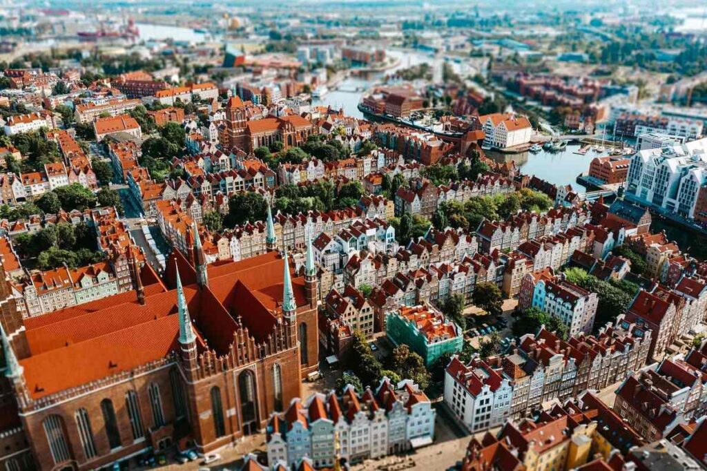 Why Poland is One of the Best Places to Study Medicine or Dentistry?